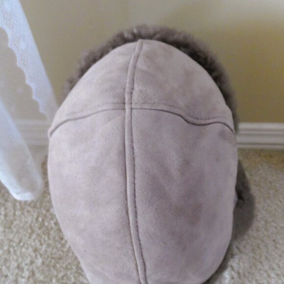 Shearling Sheepskin Winter Hat - Picture 4 of 6